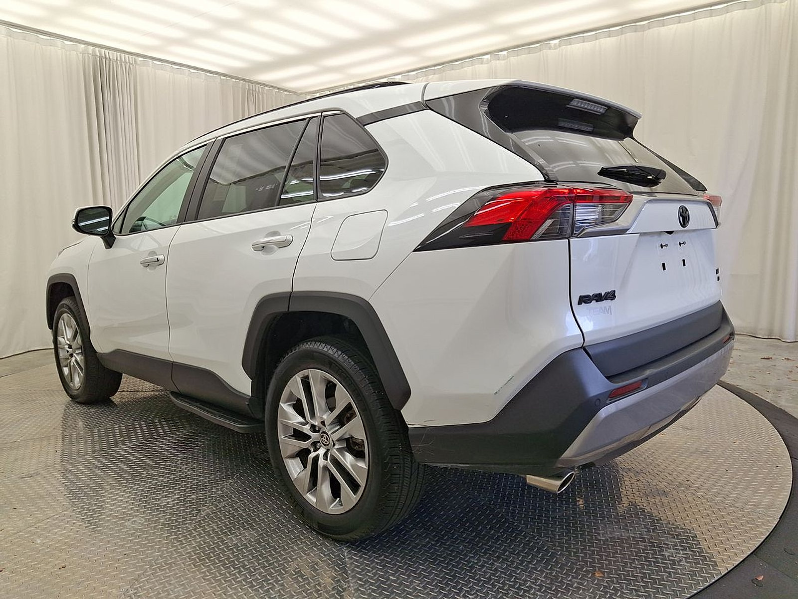 Certified 2024 Toyota RAV4 Limited w/ Advanced Technology Package AWD/4WD image 26