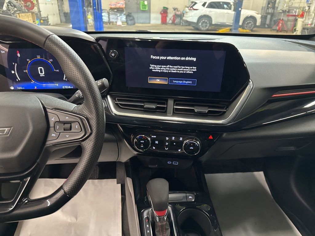 Used 2024 Chevrolet Trax RS w/ Driver Confidence Package image 18