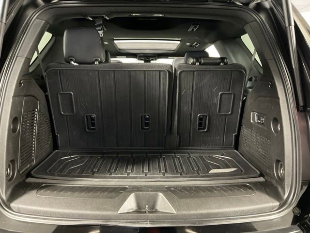 Used 2022 GMC Yukon SLT w/ SLT Luxury Package AWD/4WD image 38