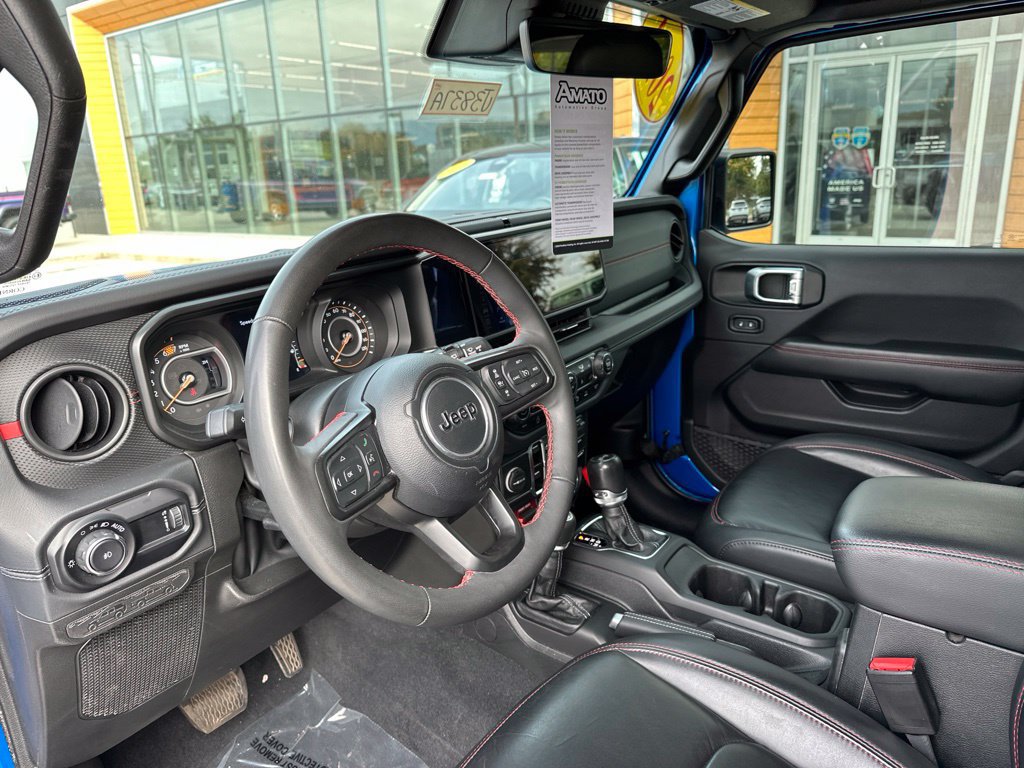 Used 2024 Jeep Wrangler Unlimited Rubicon AWD/4WD image 26