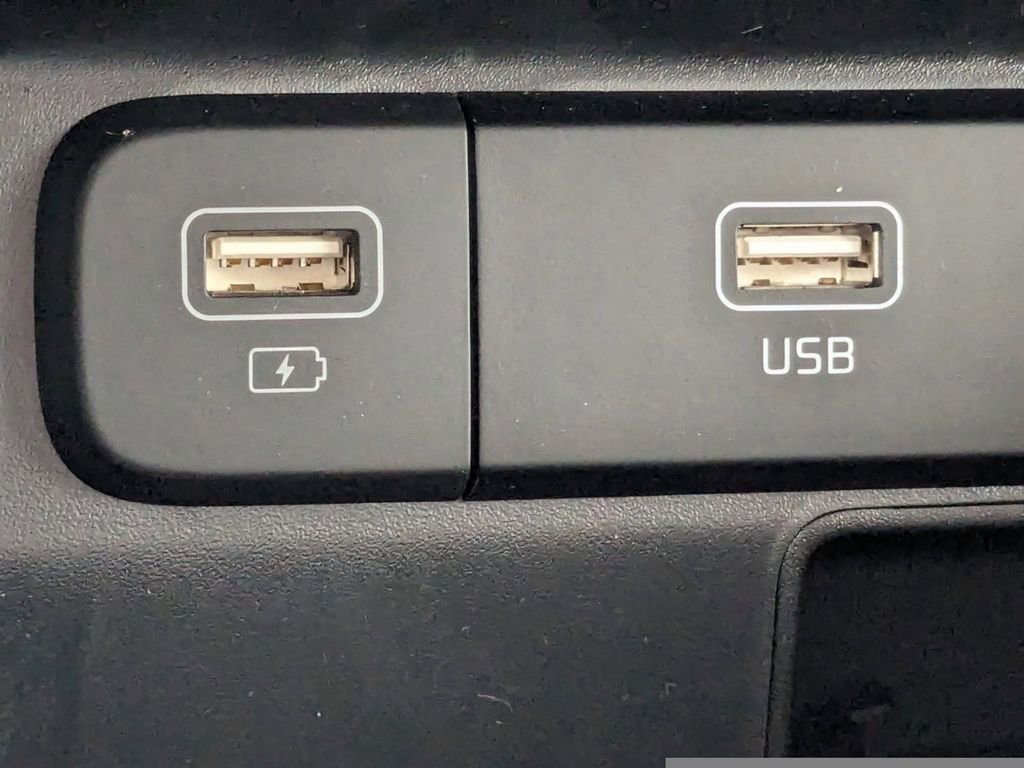 Used 2023 Kia Sorento EX image 26