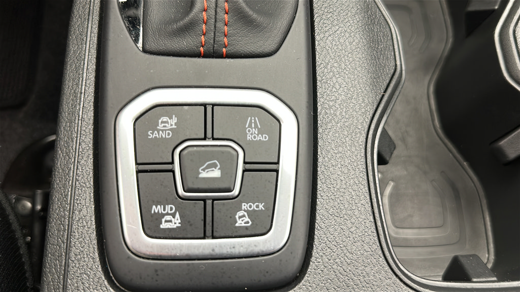 Used 2026 Nissan Frontier PRO-4X AWD/4WD image 22