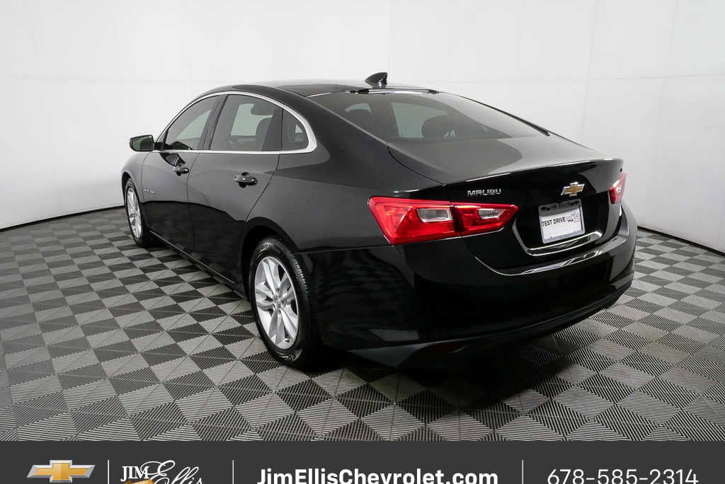 Used 2017 Chevrolet Malibu LT image 26