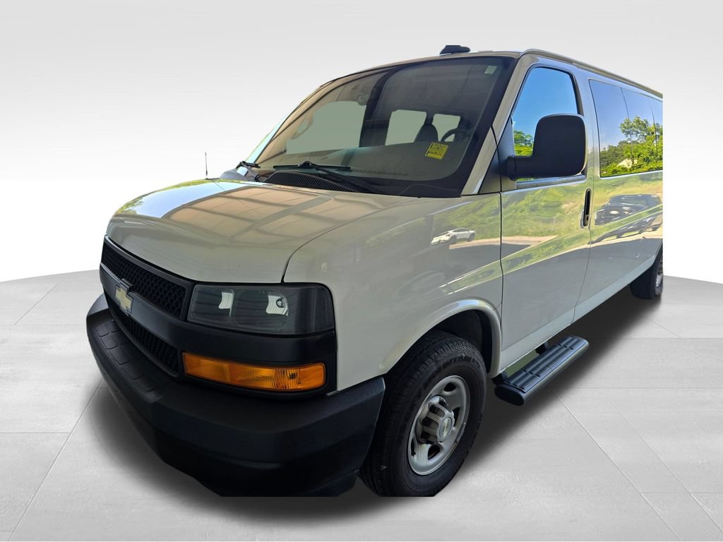 Used 2022 Chevrolet Express 3500 LS RWD image 8
