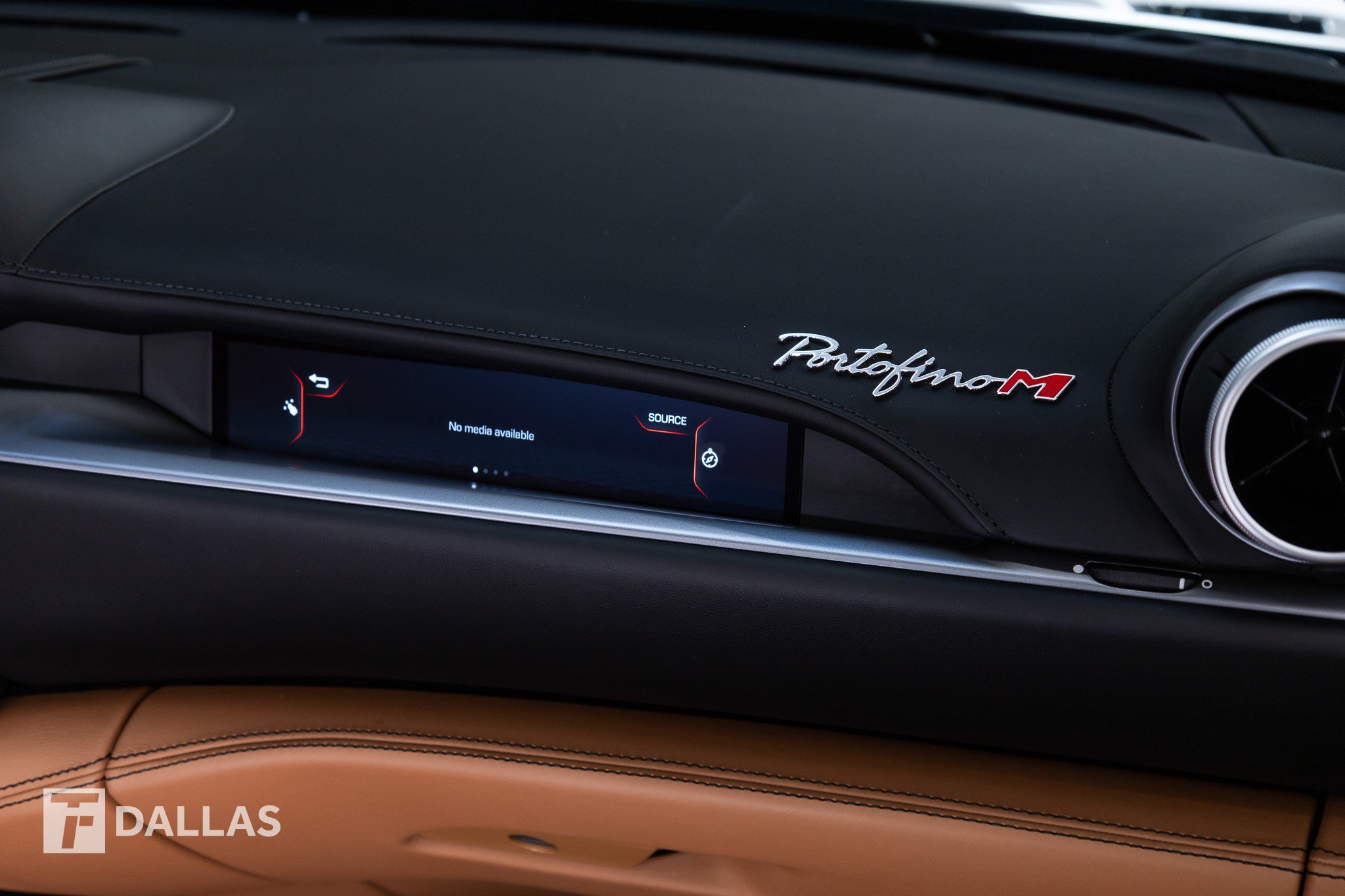 Used 2023 Ferrari Portofino M RWD image 38