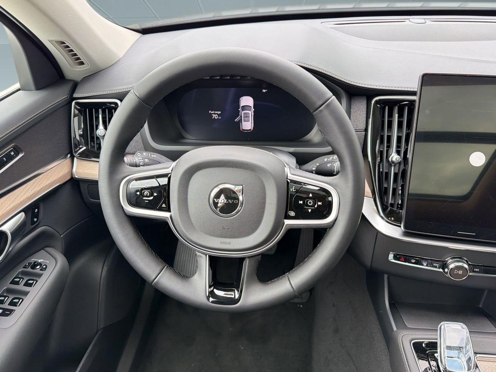 New 2026 Volvo XC90 B6 Plus w/ Protection Package AWD/4WD image 25