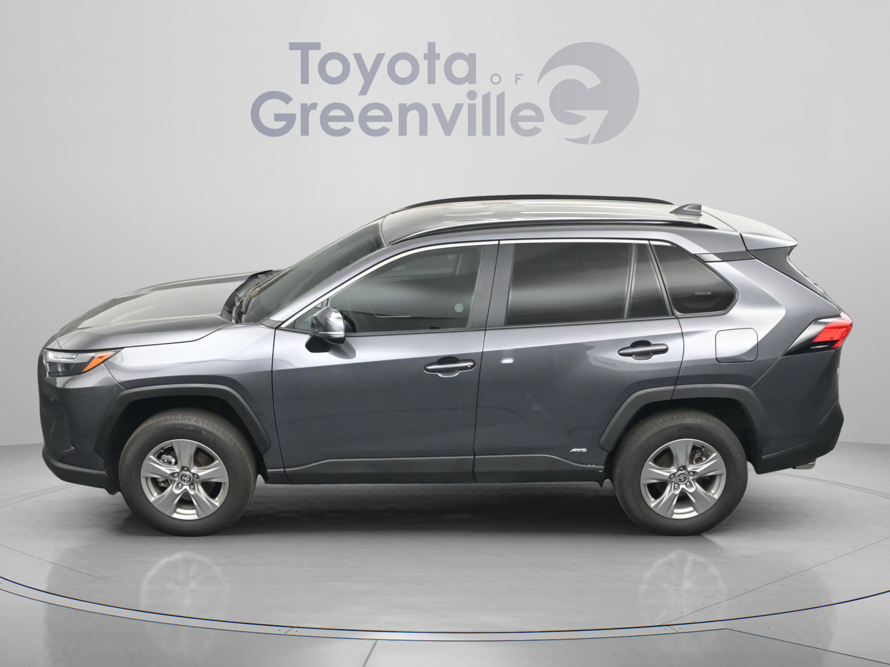 Certified 2025 Toyota RAV4 XLE AWD/4WD image 4