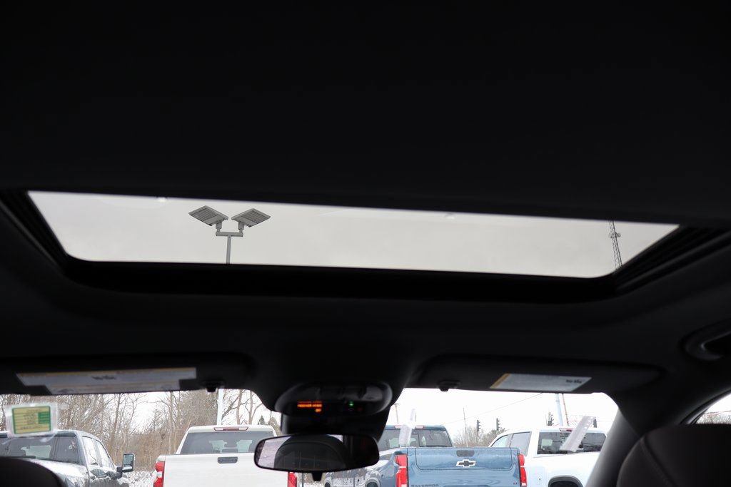 New 2026 Chevrolet Trax RS w/ Sunroof Package image 20