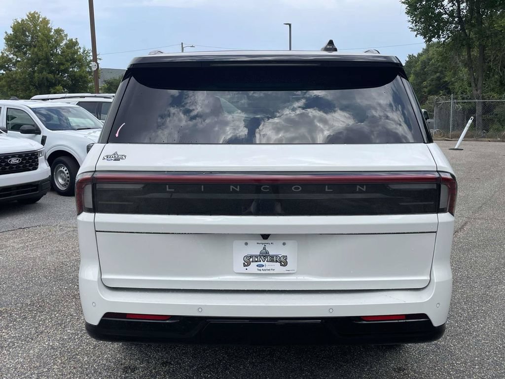 New 2027 Lincoln Navigator L Black Label w/ Black Label Special Edition AWD/4WD image 4