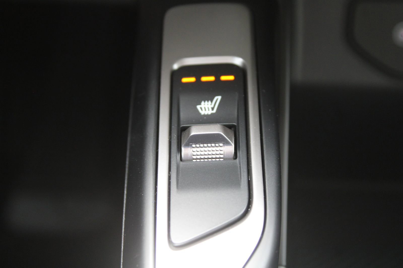 Certified 2025 Kia Sorento EX w/ EX Panoramic Sunroof Package image 42