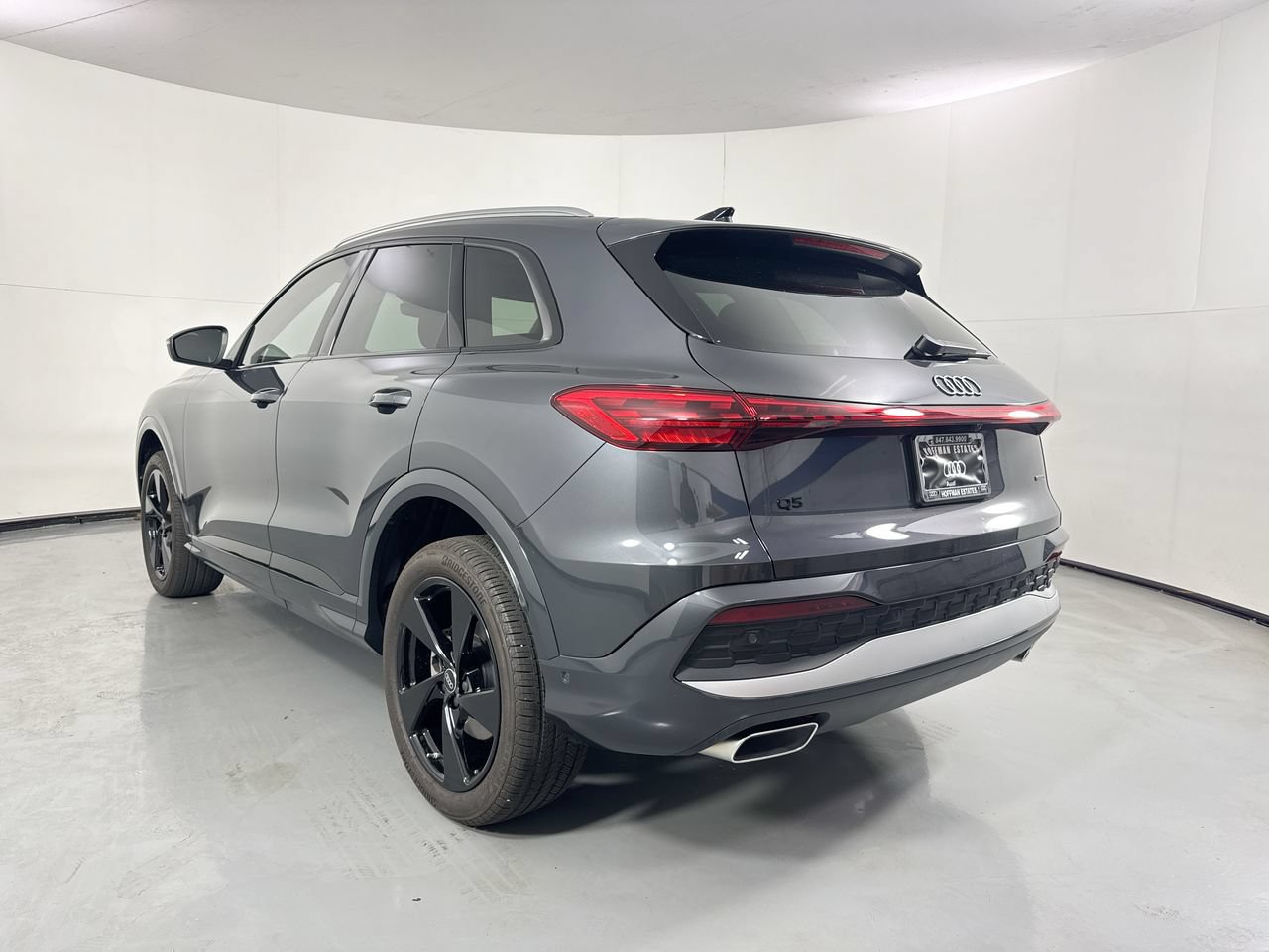 Used 2025 Audi Q5 Premium Plus w/ Premium Plus AWD/4WD image 5