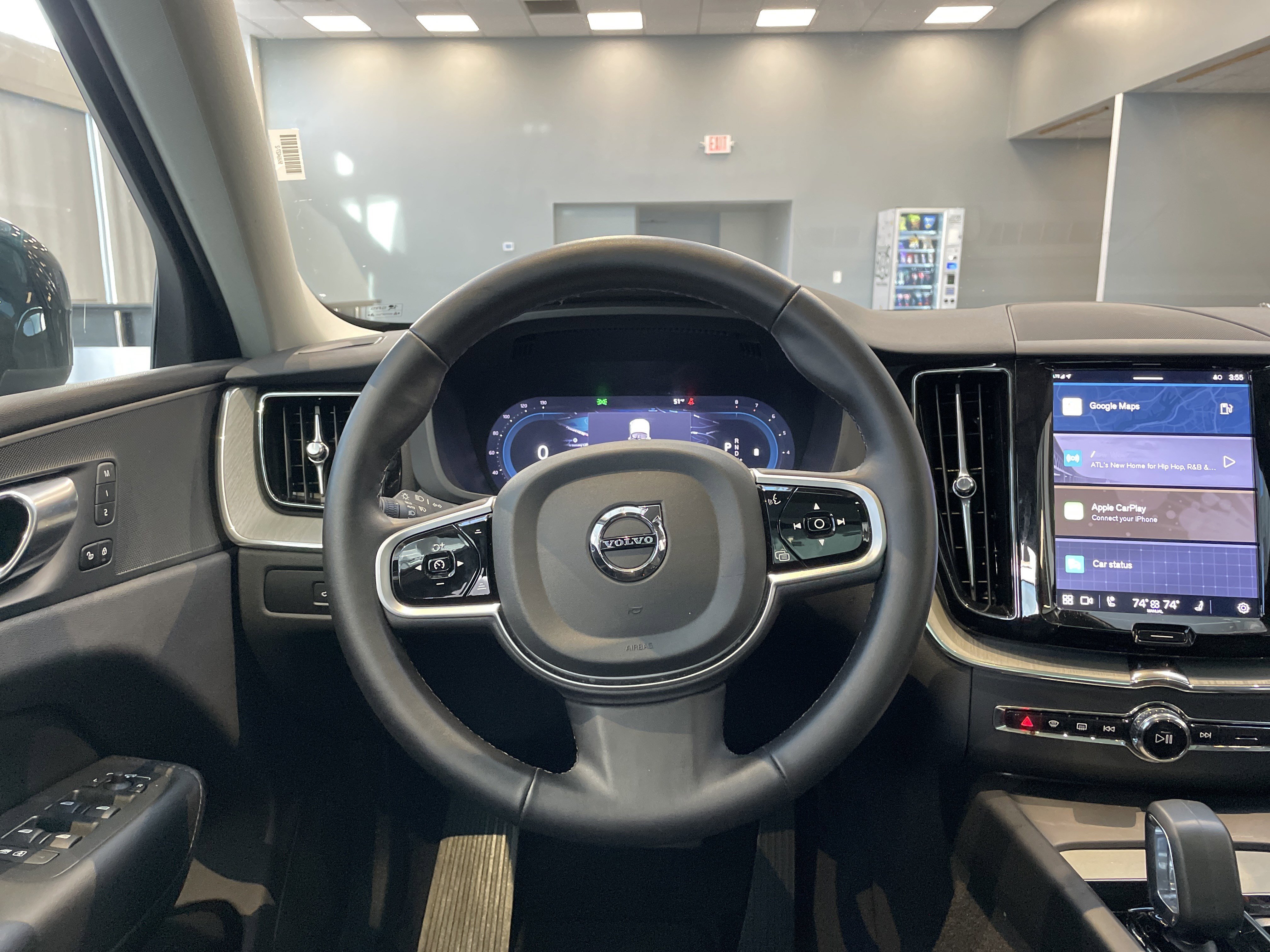 Used 2025 Volvo XC60 B5 Plus AWD/4WD image 20