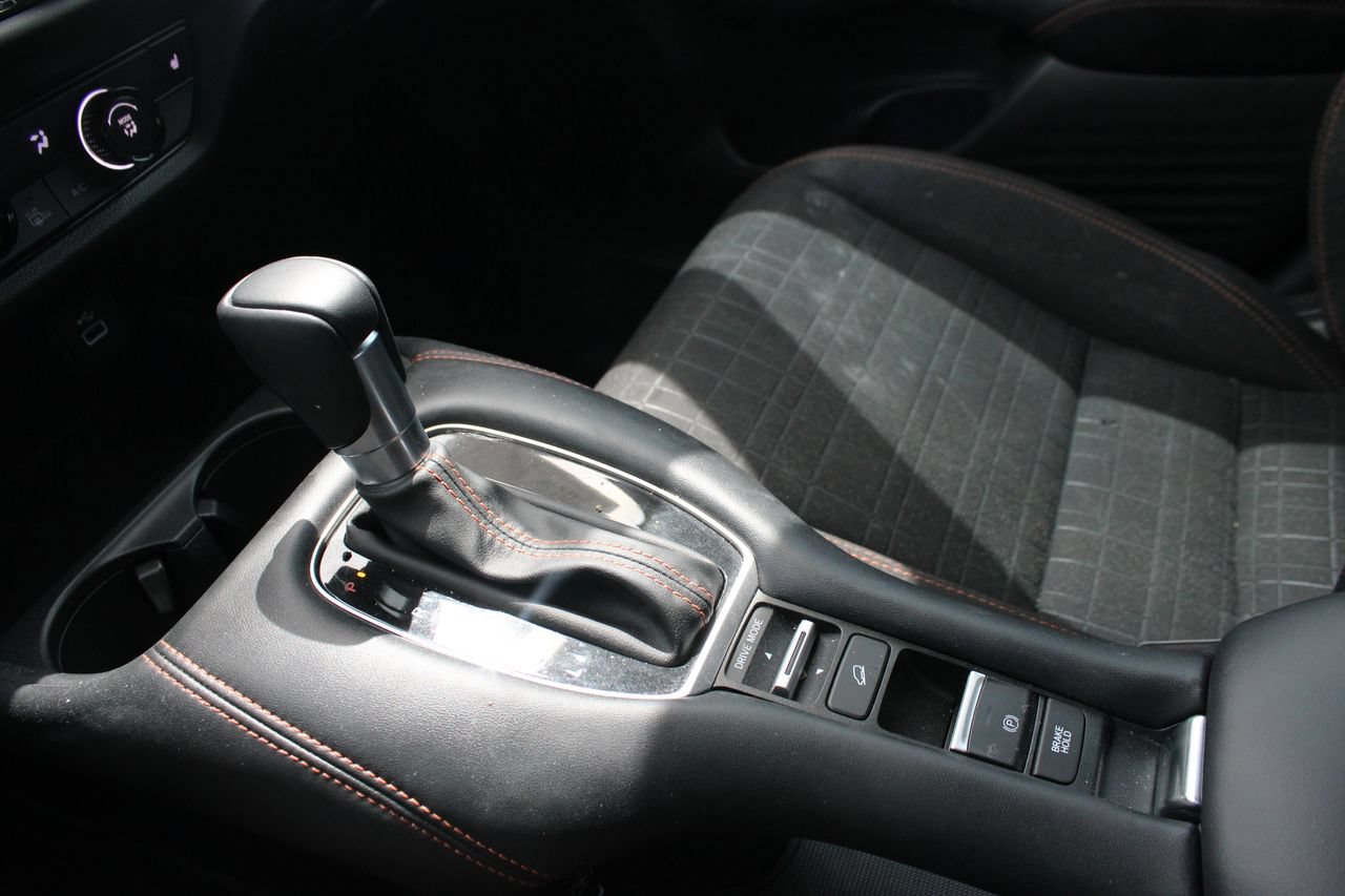 Used 2025 Honda HR-V Sport image 17