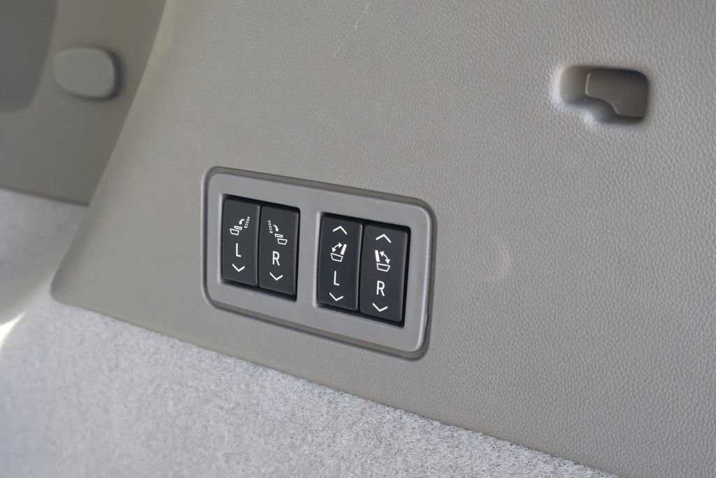 Used 2025 Cadillac XT6 Premium Luxury w/ Technology Package image 56