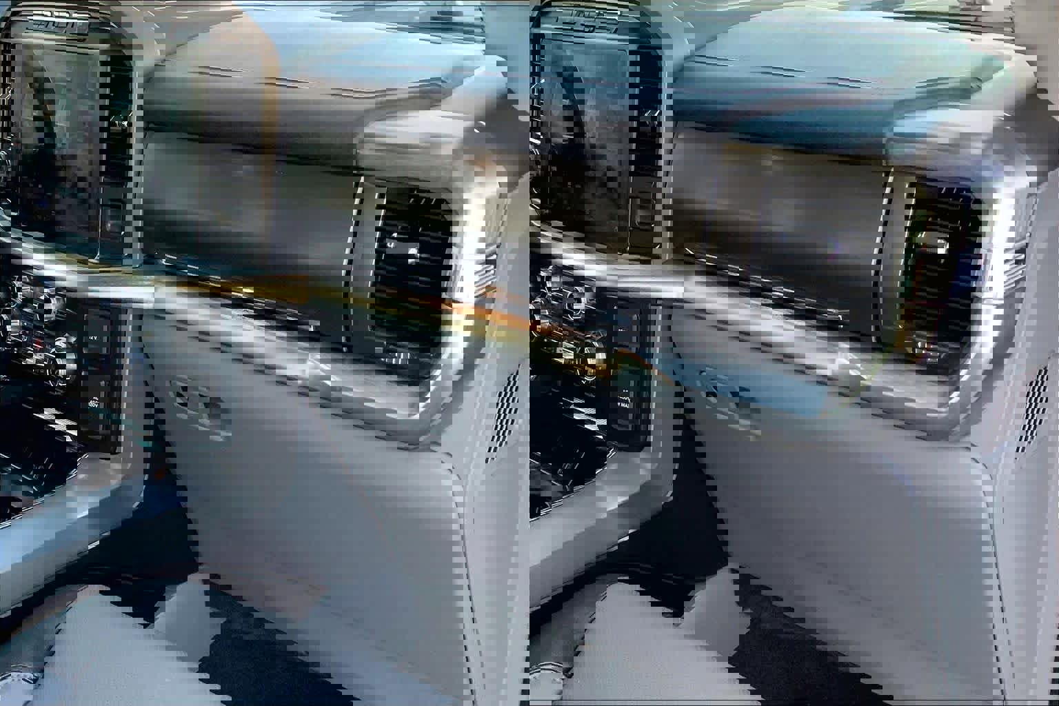 Used 2021 Ford F150 Lariat image 17