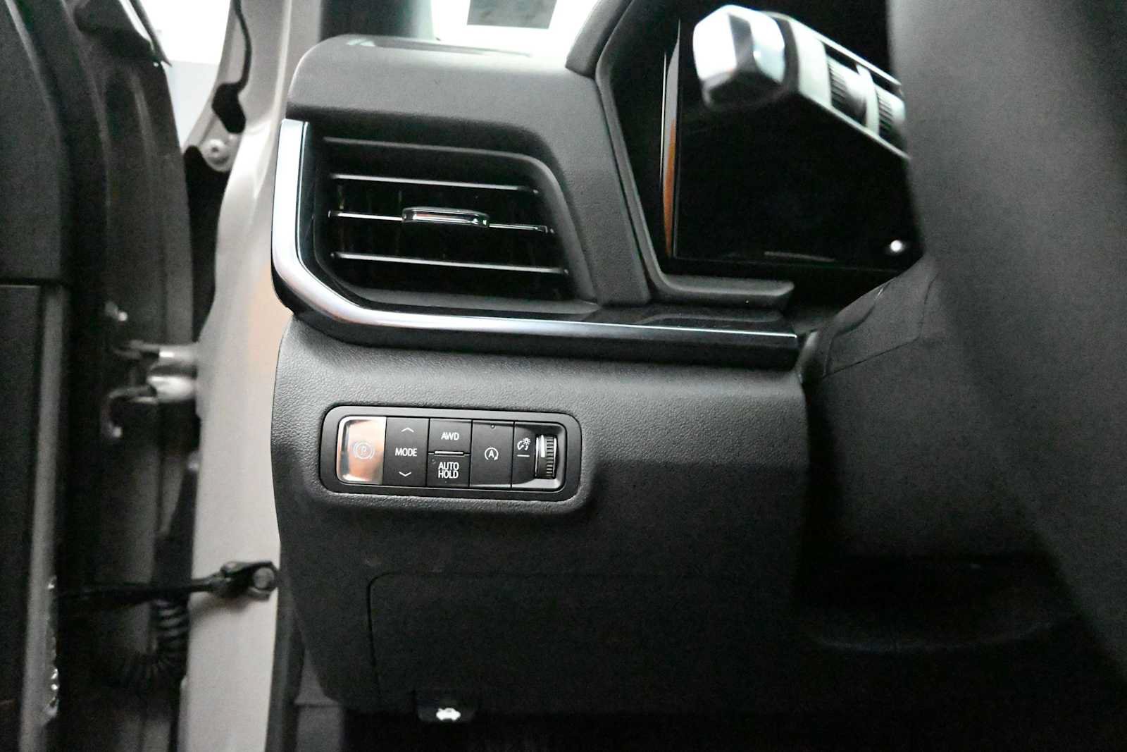 New 2026 GMC Terrain AT4 w/ Technology Package II AWD/4WD image 16