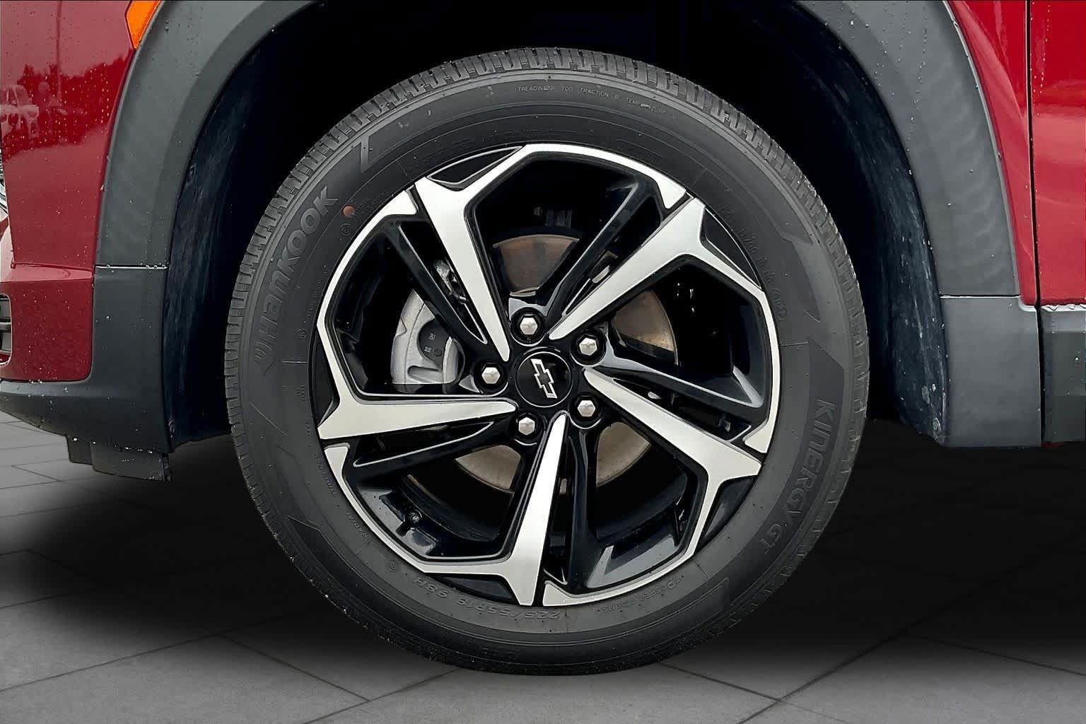 Used 2023 Chevrolet TrailBlazer RS w/ Convenience Package AWD/4WD image 21