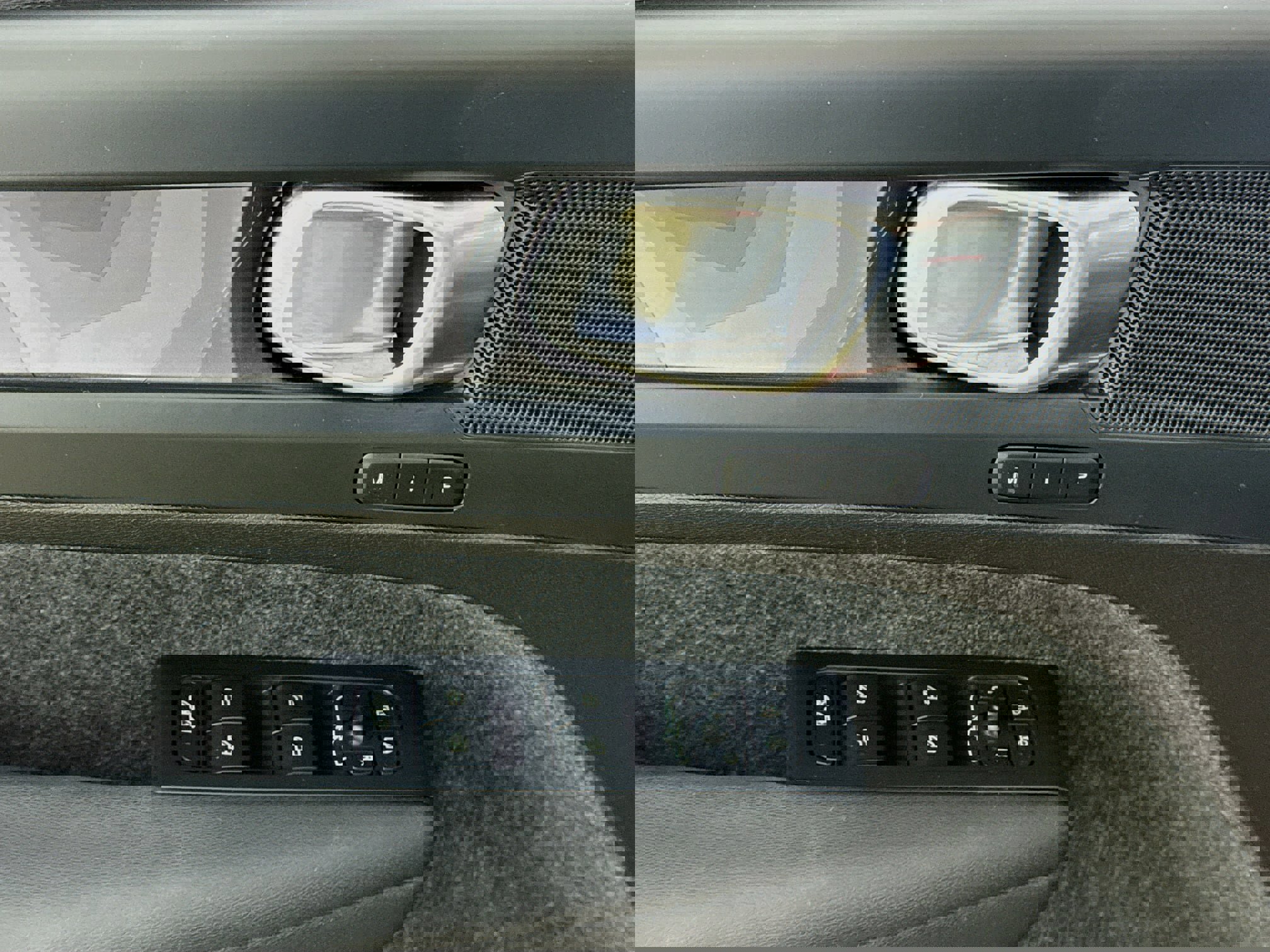 Used 2023 Volvo C40 P8 Recharge Plus AWD/4WD image 20