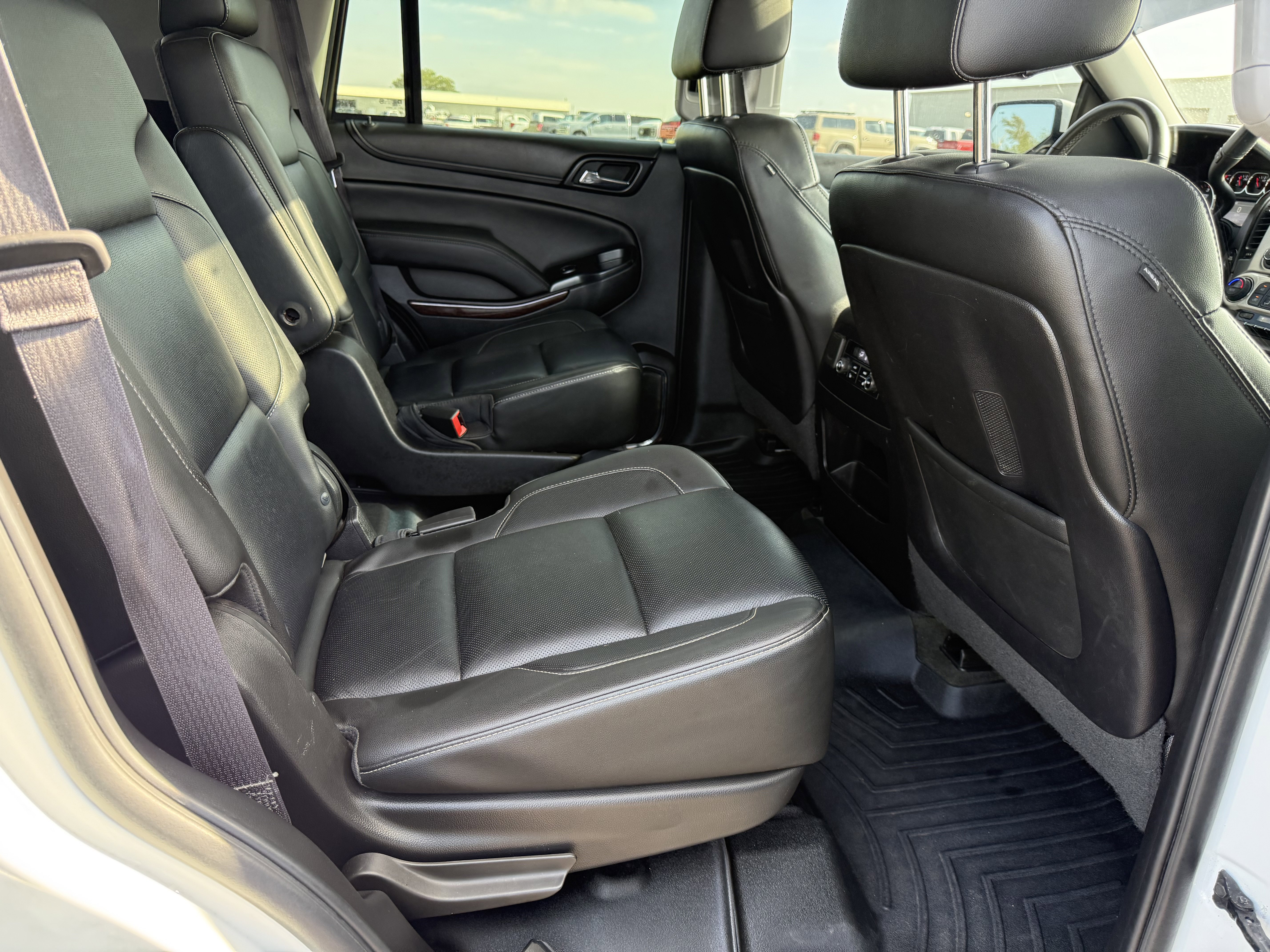 Used 2015 GMC Yukon SLT AWD/4WD image 11