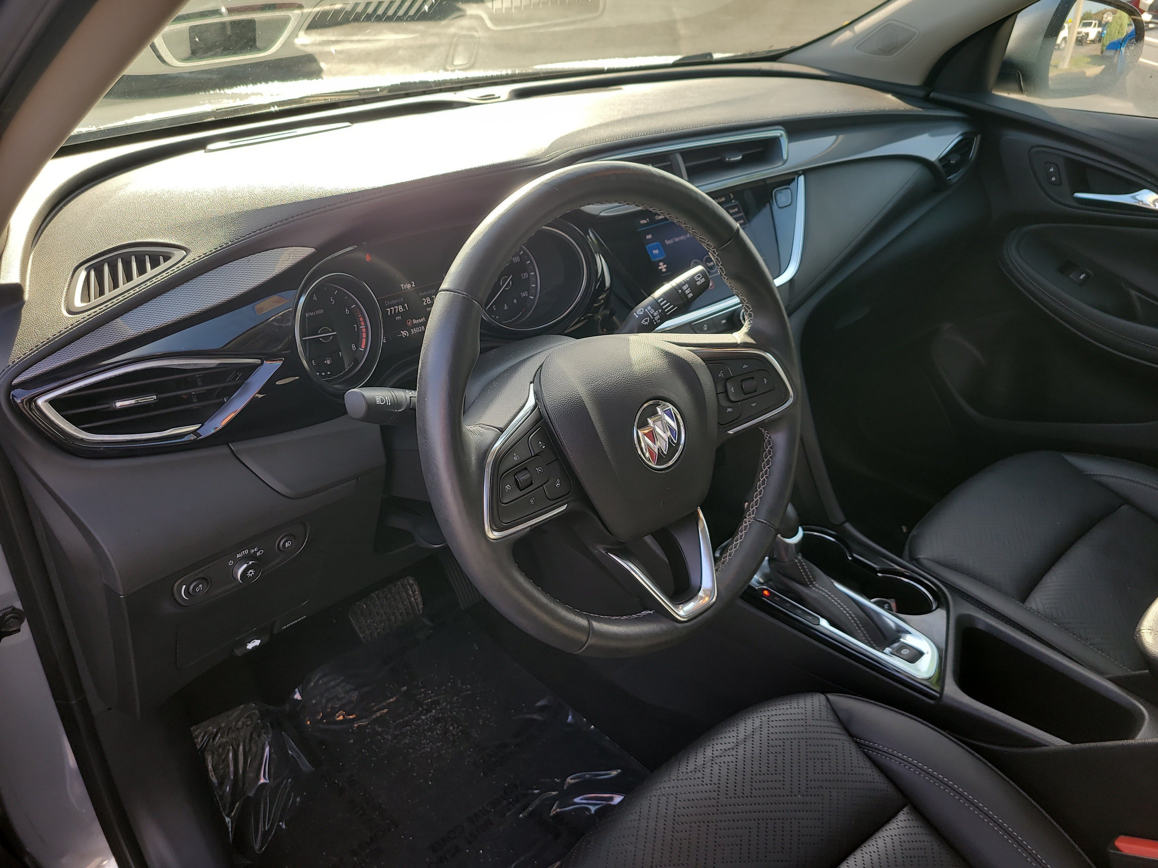 Used 2023 Buick Encore GX Essence w/ Experience Buick Package FWD image 21