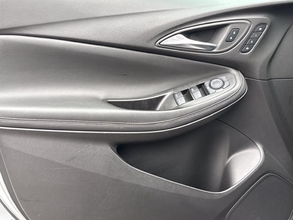 Certified 2024 Buick Encore GX Avenir FWD image 12