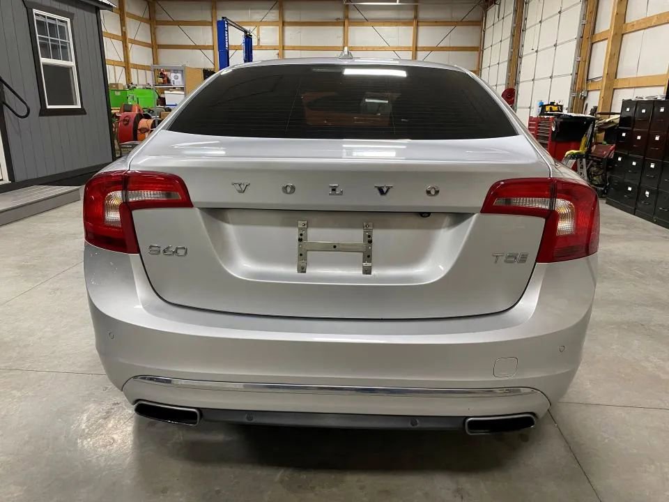 Used 2018 Volvo S60 T5 Inscription image 6