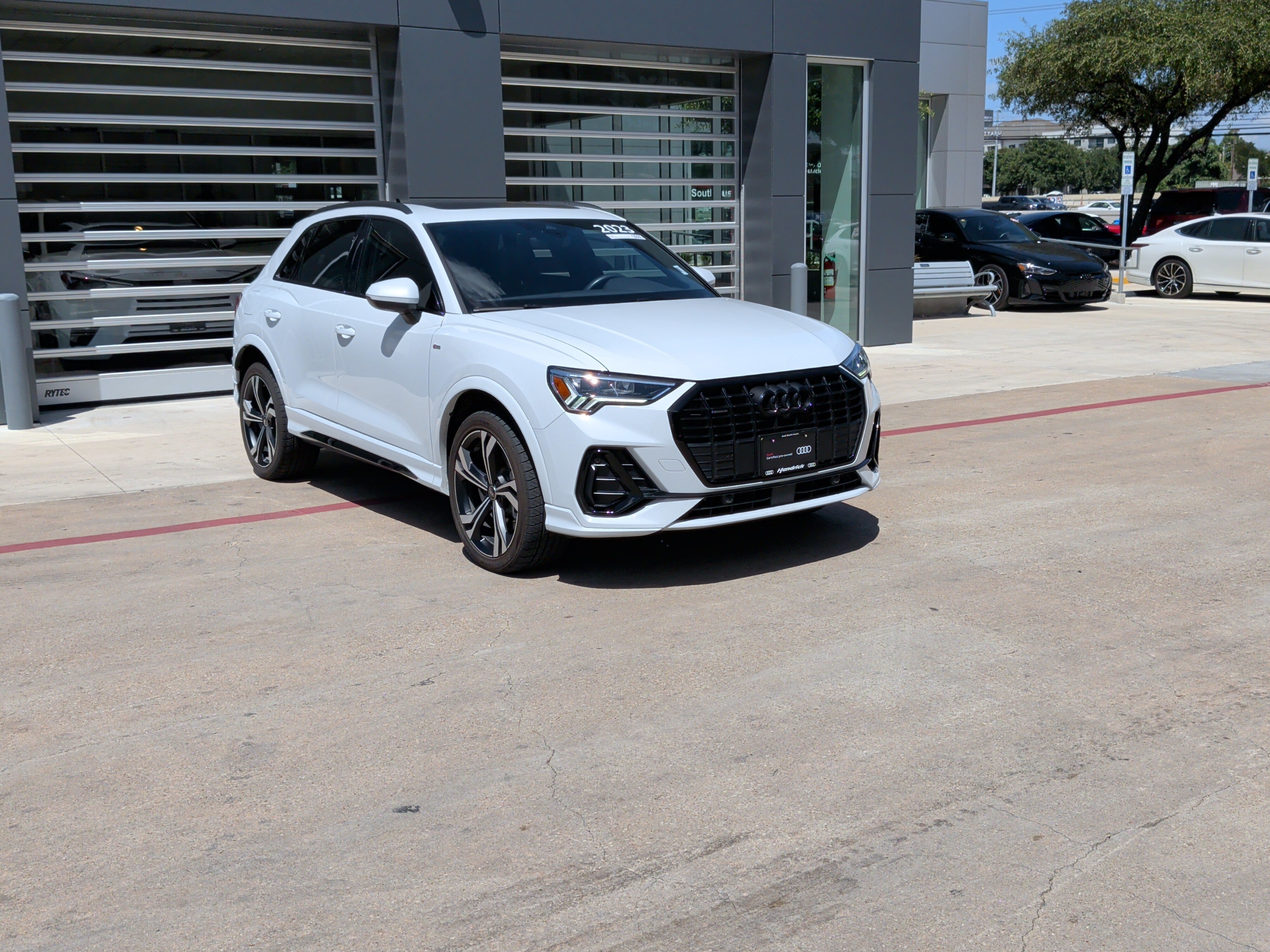 Certified 2023 Audi Q3 2.0T Premium Plus w/ Premium Plus Package AWD/4WD image 2
