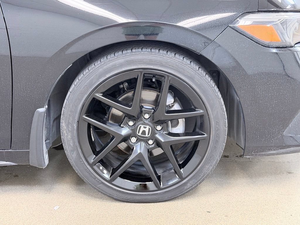 Used 2023 Honda Civic Sport image 4