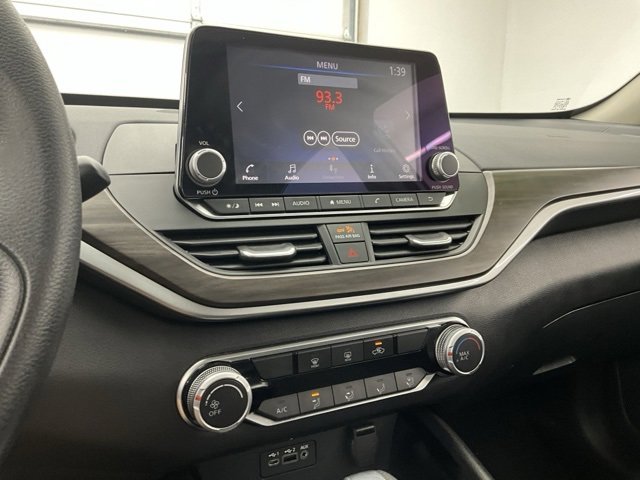 Used 2024 Nissan Altima 2.5 SV image 10