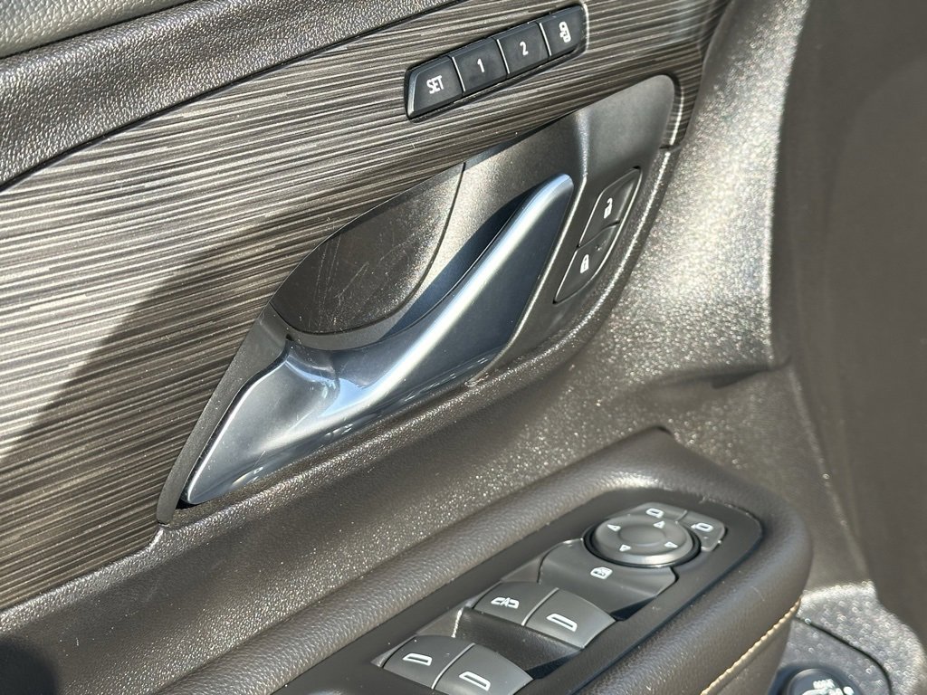 Used 2019 GMC Terrain SLT w/ Preferred Package image 11