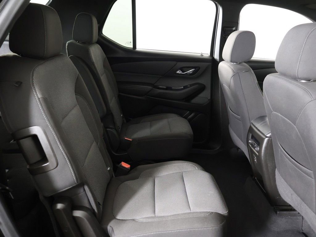 Used 2022 Chevrolet Traverse LT image 37