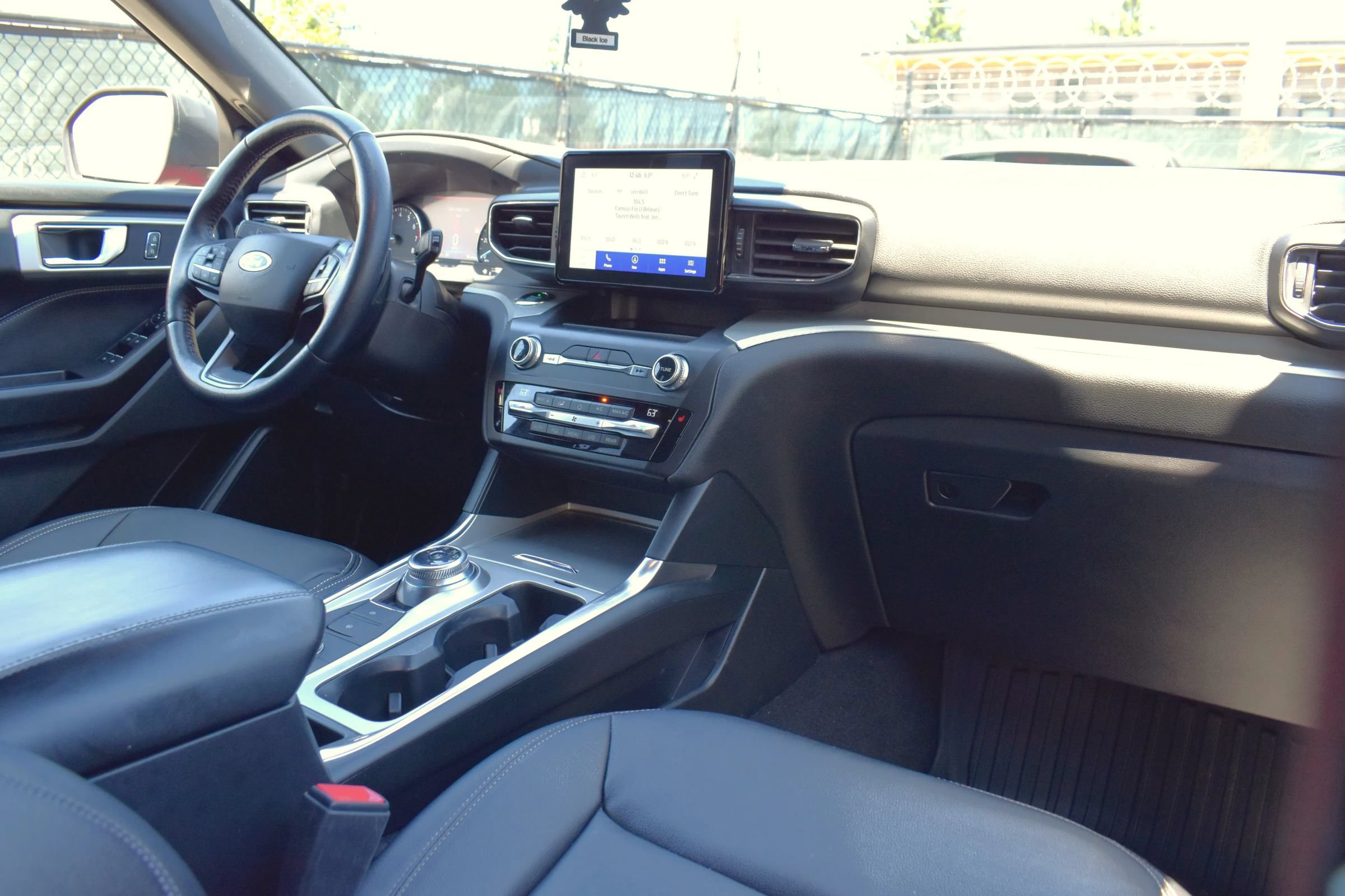 Used 2020 Ford Explorer XLT w/ Equipment Group 202A AWD/4WD image 61