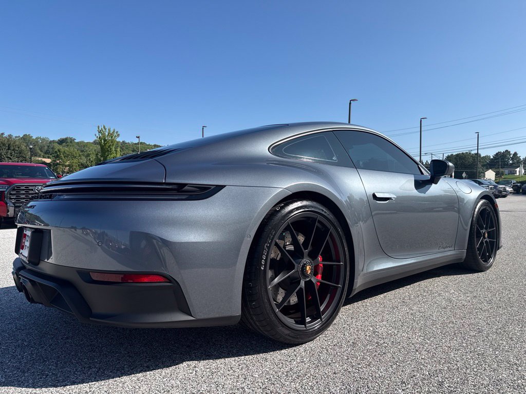 Used 2026 Porsche 911 Carrera GTS RWD image 9
