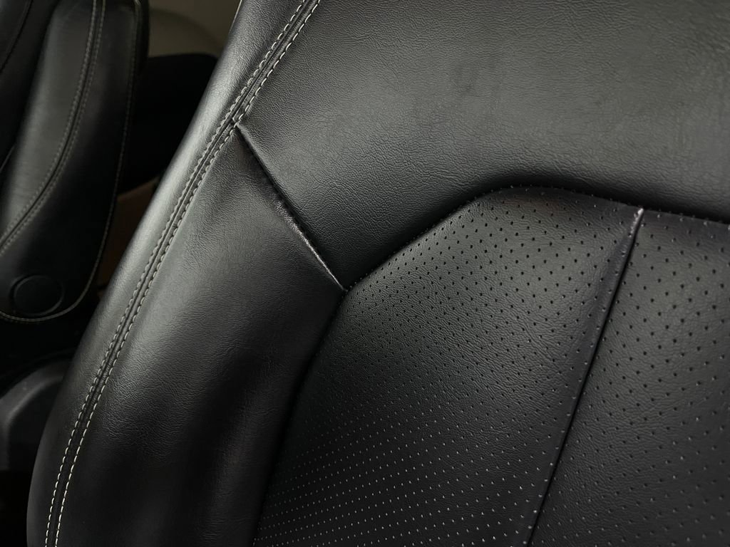 Used 2020 Chrysler Voyager Lxi image 16