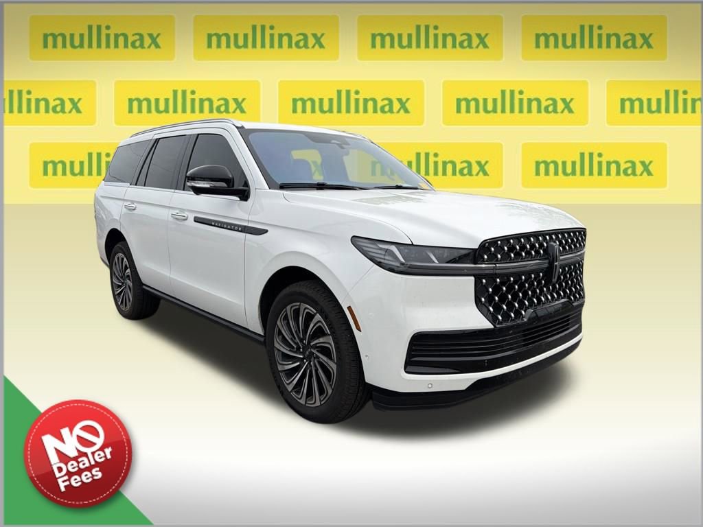 Used 2025 Lincoln Navigator Black Label image 1
