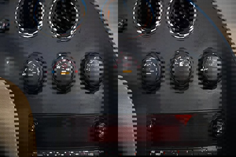 Used 2006 Pontiac Solstice Convertible w/ Premium Package image 36