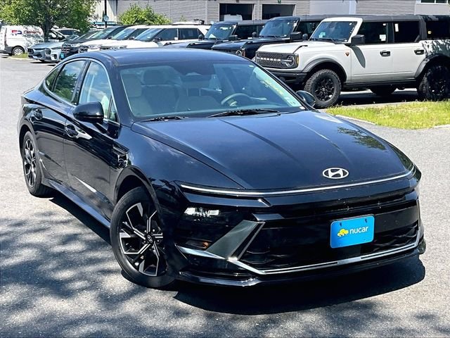Used 2024 Hyundai Sonata SEL FWD image 1