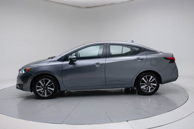 Used 2024 Nissan Versa SV image 2