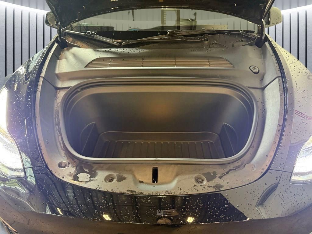 Used 2021 Tesla Model Y Long Range image 22