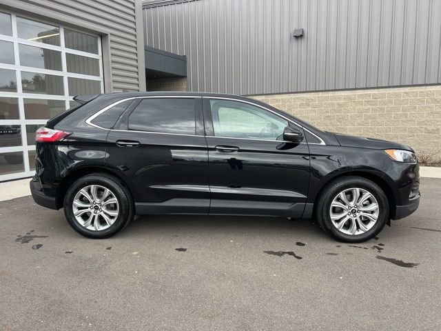 Certified 2023 Ford Edge Titanium w/ Class II Trailer Tow Package image 4