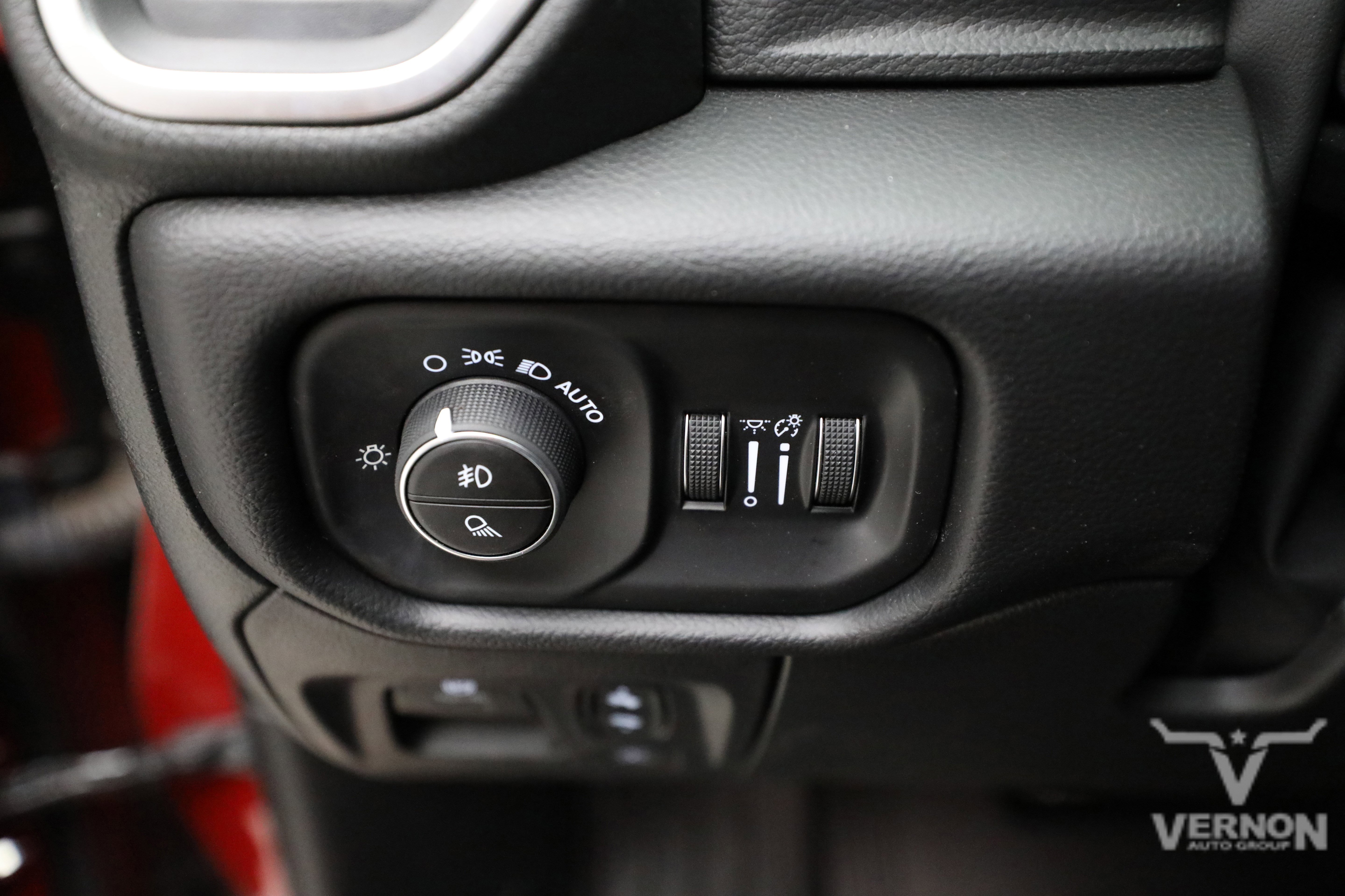 New 2026 RAM 1500 4x4 Crew Cab image 16