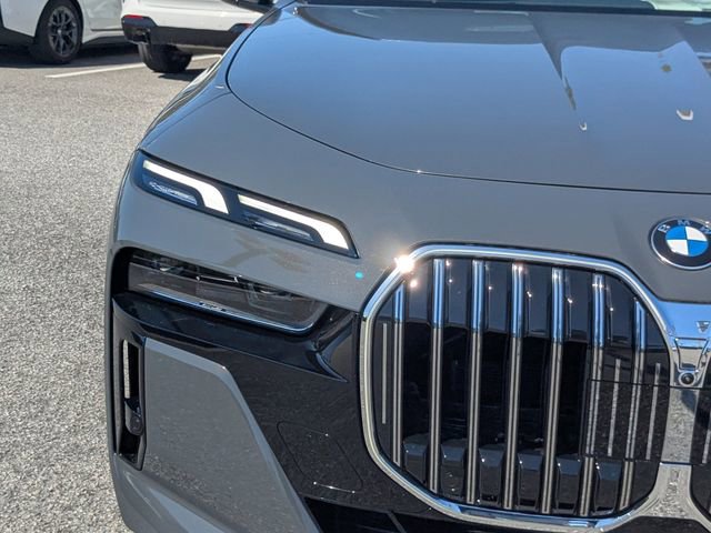 New 2026 BMW 760i xDrive w/ Luxury Rear Seating Package image 10