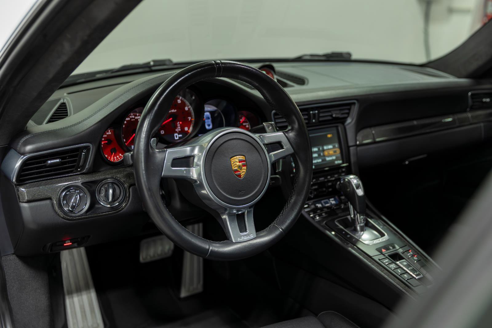 Used 2016 Porsche 911 Turbo image 87