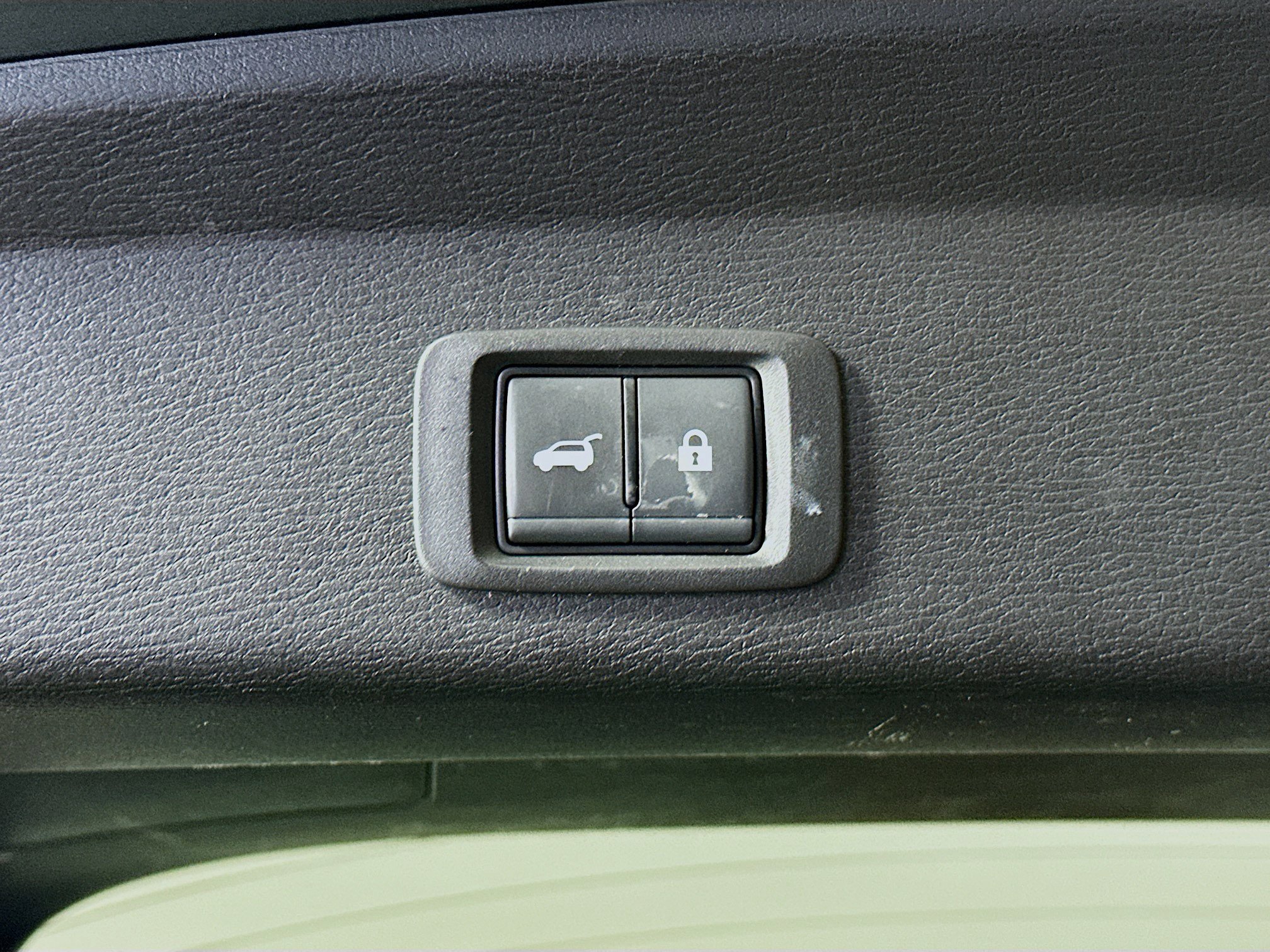 Used 2024 Mitsubishi Outlander SE FWD image 28