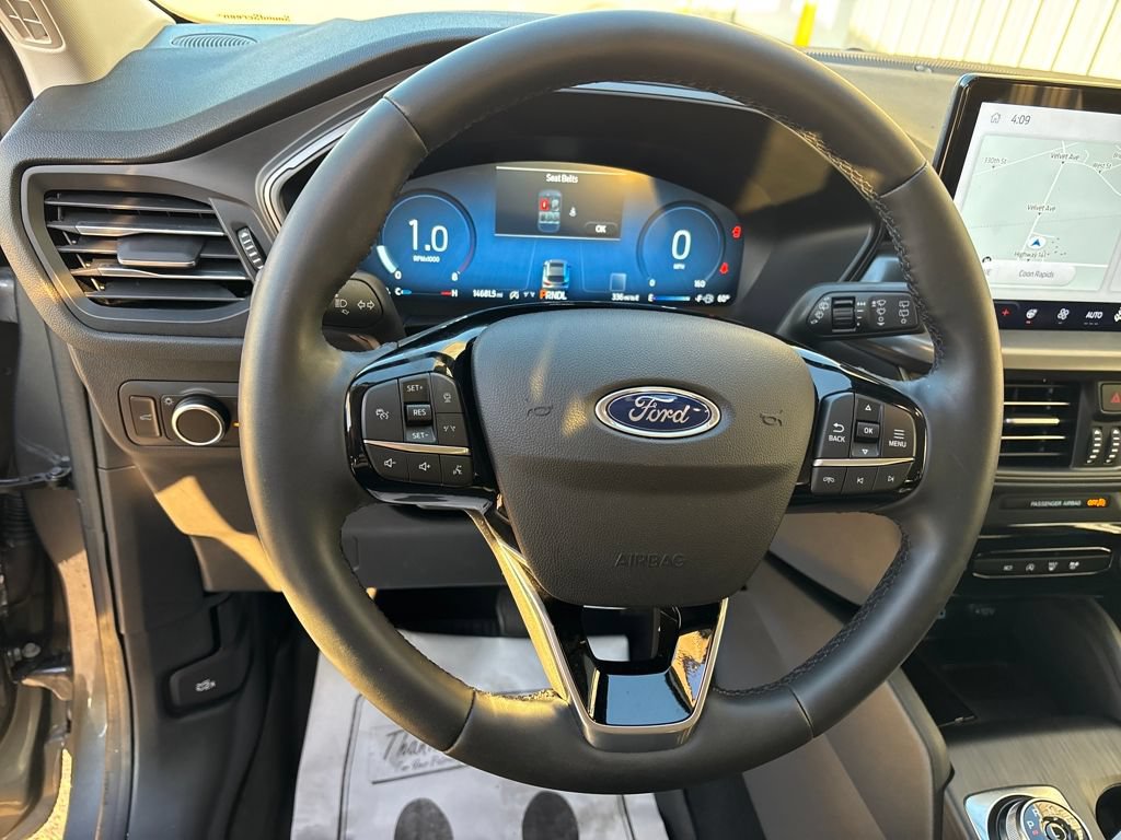 Used 2023 Ford Escape Active w/ Tech Pack #2 AWD/4WD image 17