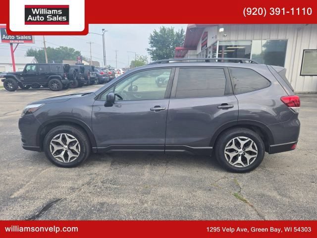 Used 2022 Subaru Forester Premium AWD/4WD image 7