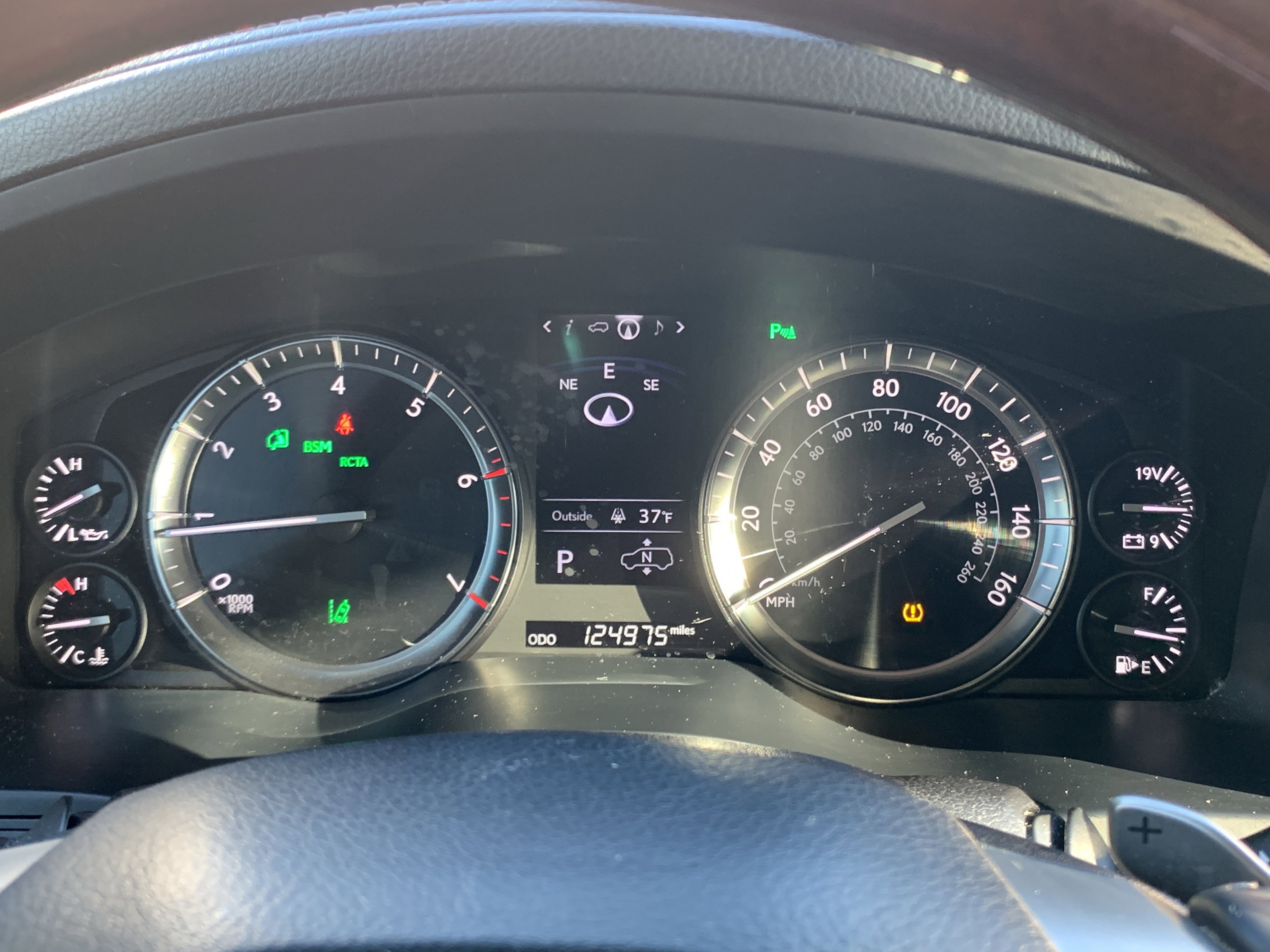 Used 2017 Lexus LX 570 4WD image 20