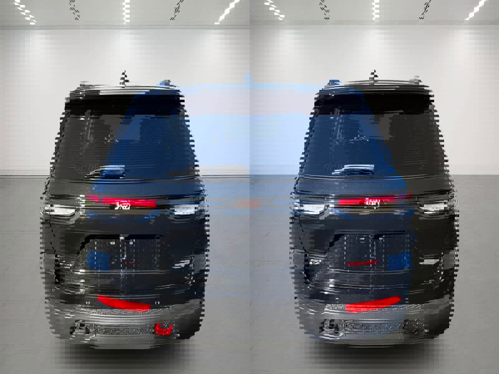 Used 2022 Jeep Grand Cherokee Trailhawk image 5