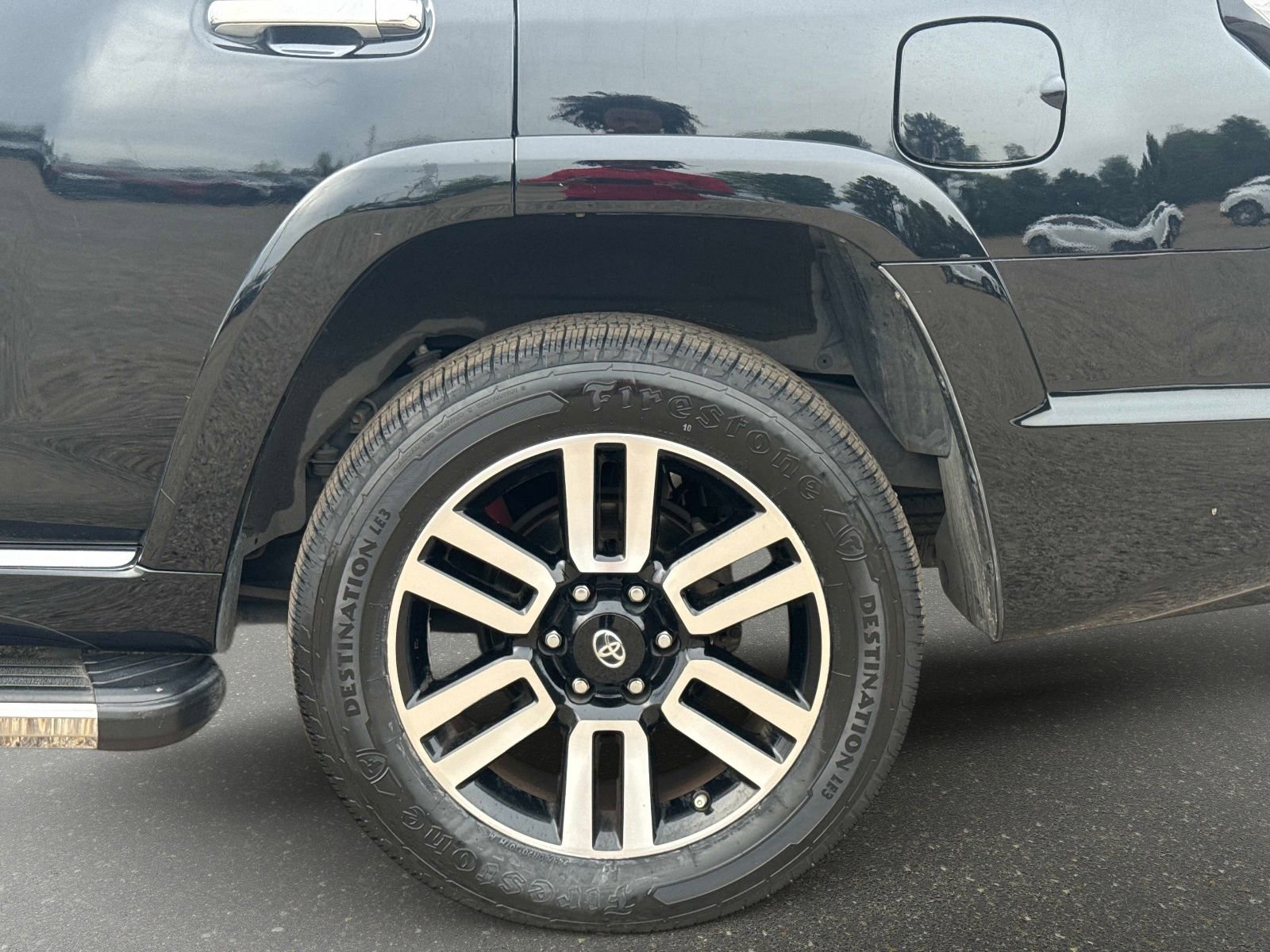 Used 2018 Toyota 4Runner Limited image 10