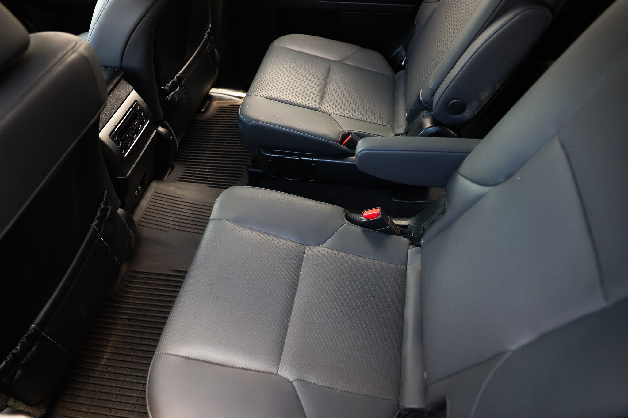 Used 2023 Lexus GX 460 Premium AWD/4WD image 14
